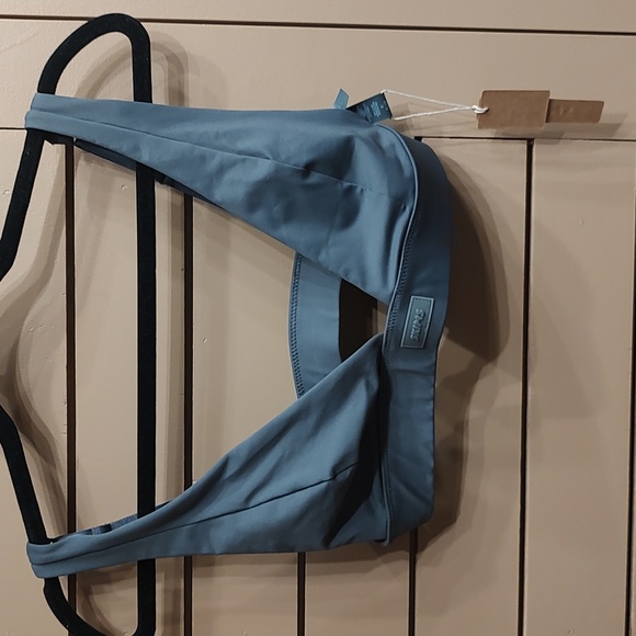 Skims PLUNGE BIKINI TOP Small - Picture 2 of 5